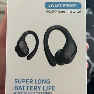 Black Wireless Sports Earbuds